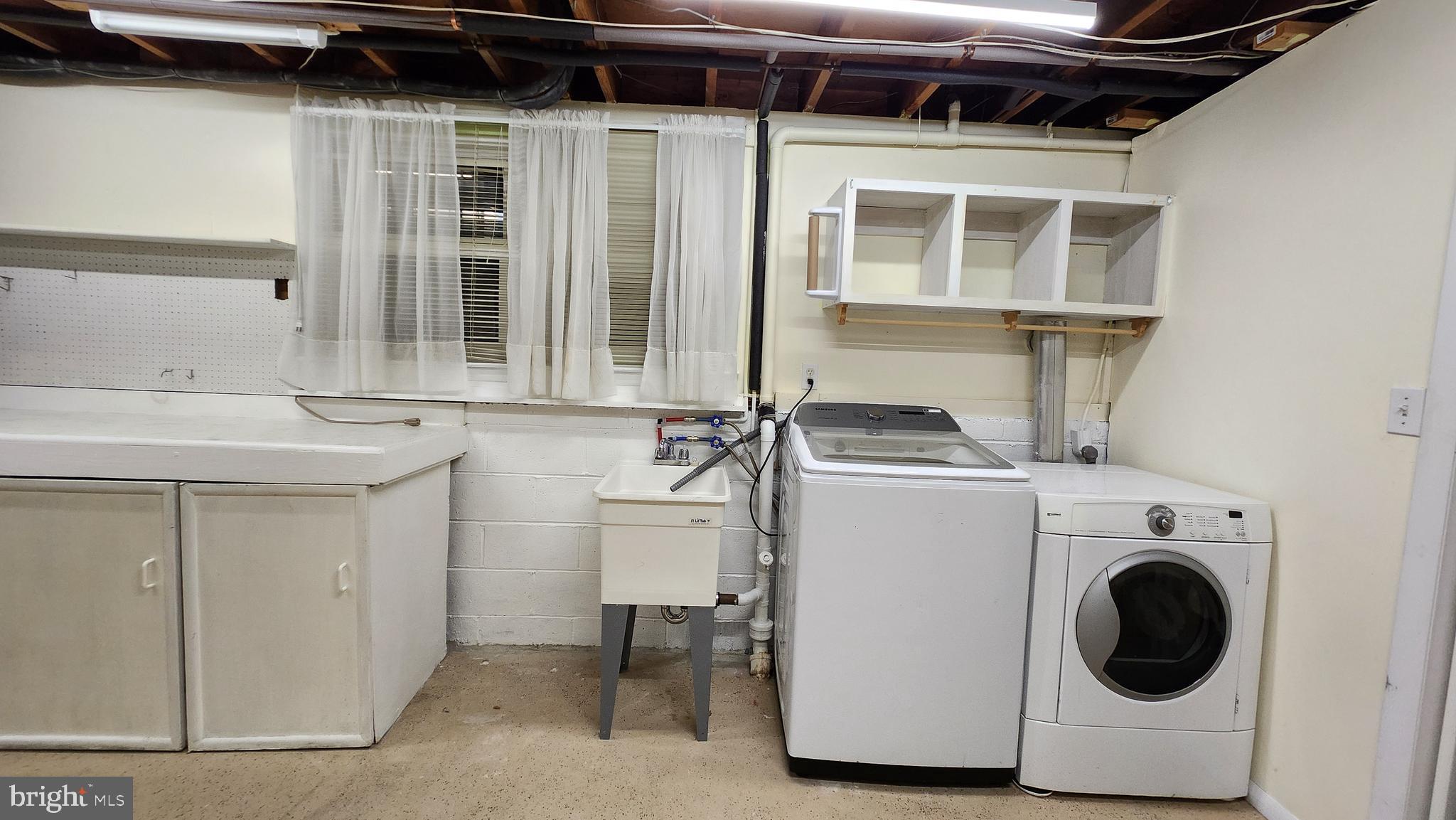 COLONIAL ACRES - Residential