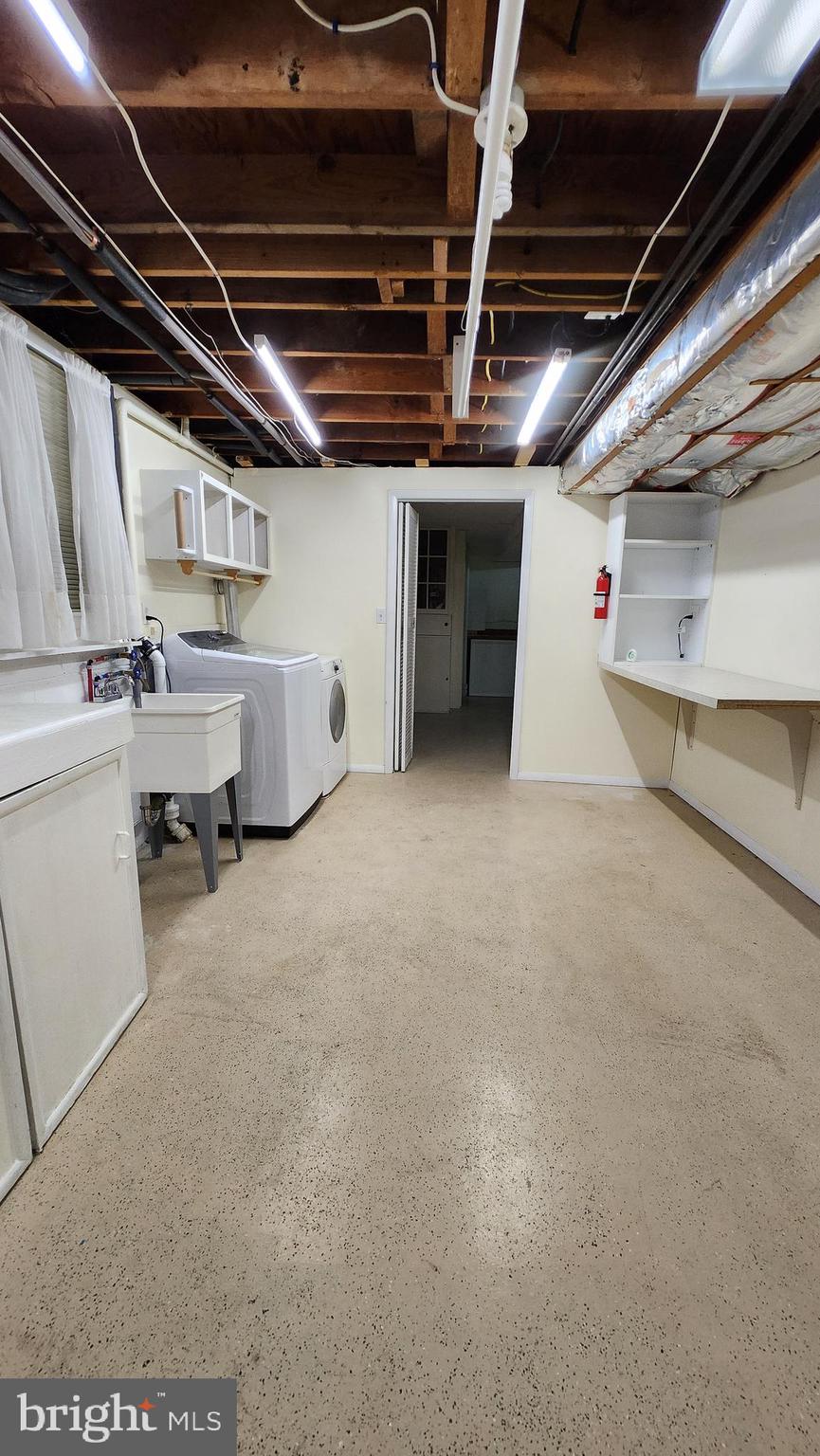 COLONIAL ACRES - Residential