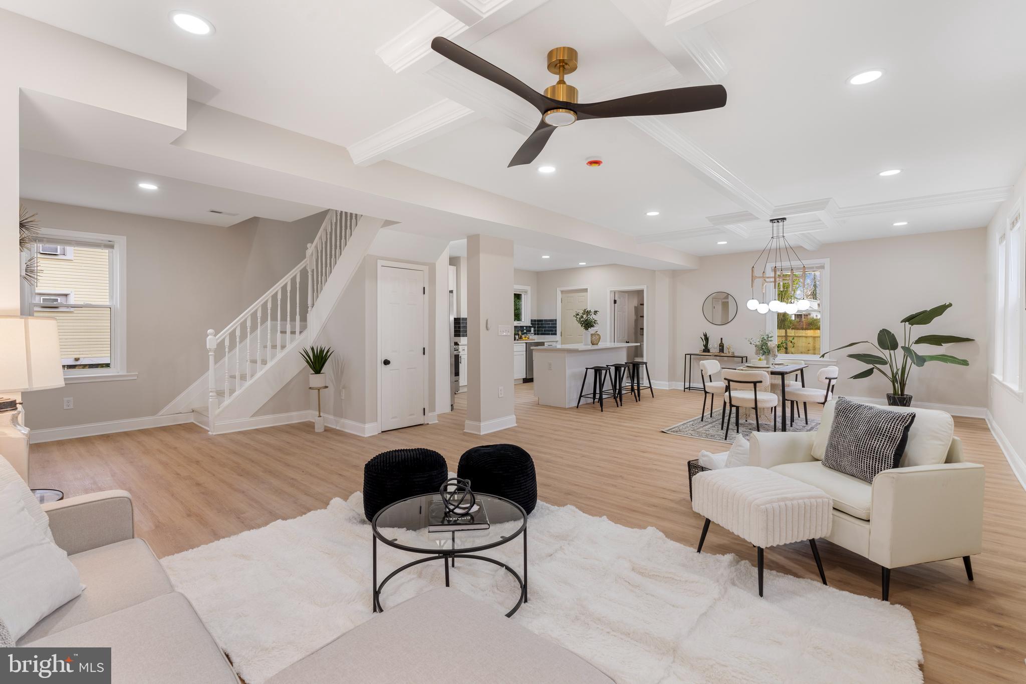 MOUNT WASHINGTON - Residential