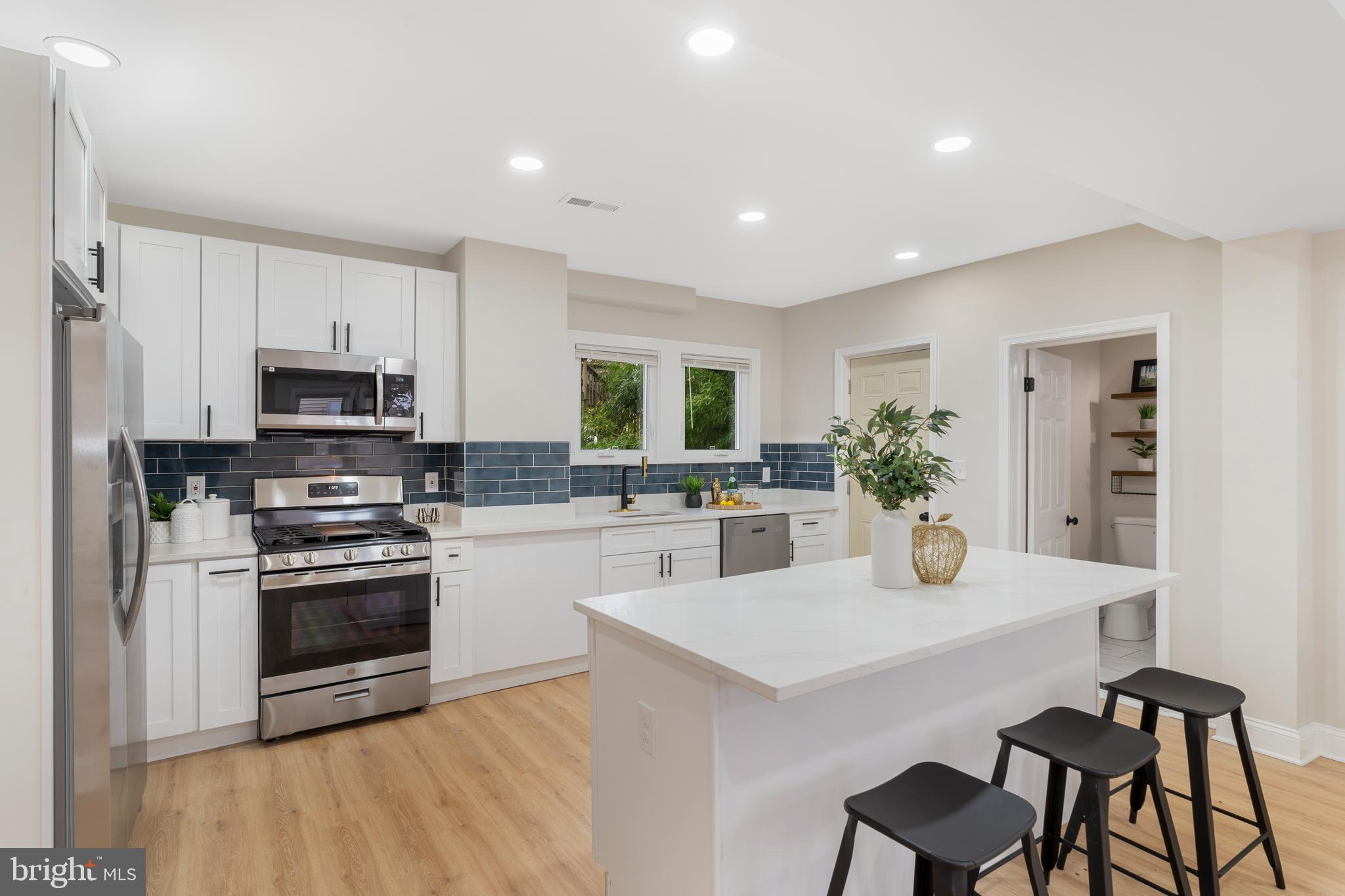 MOUNT WASHINGTON - Residential