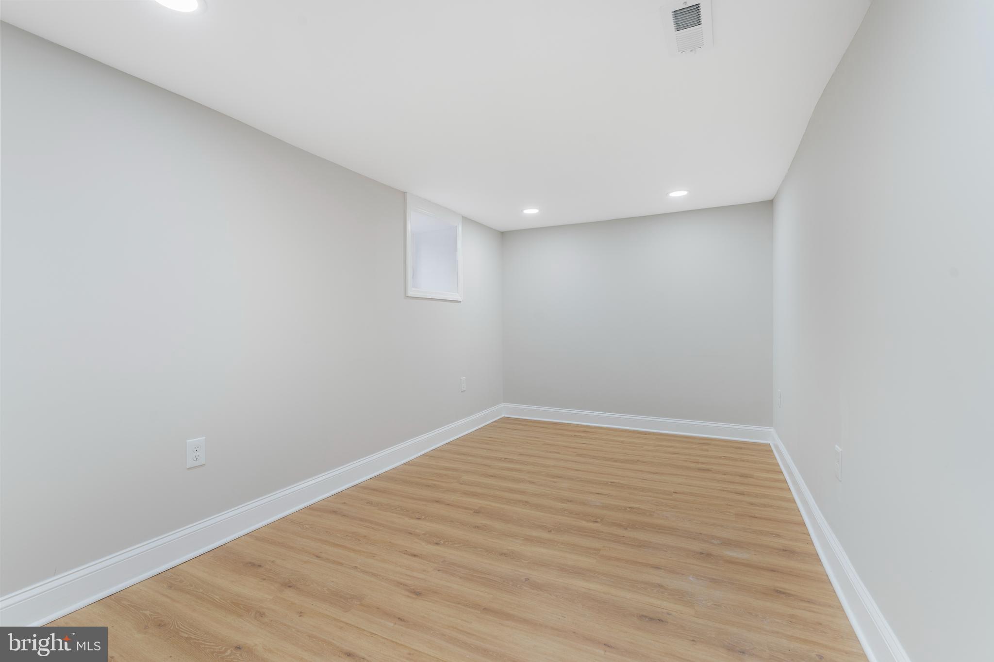 MOUNT WASHINGTON - Residential