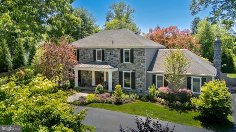 Photo of 721 Governor Circle, NEWTOWN SQUARE, PA 19073 (MLS # PADE2116964)