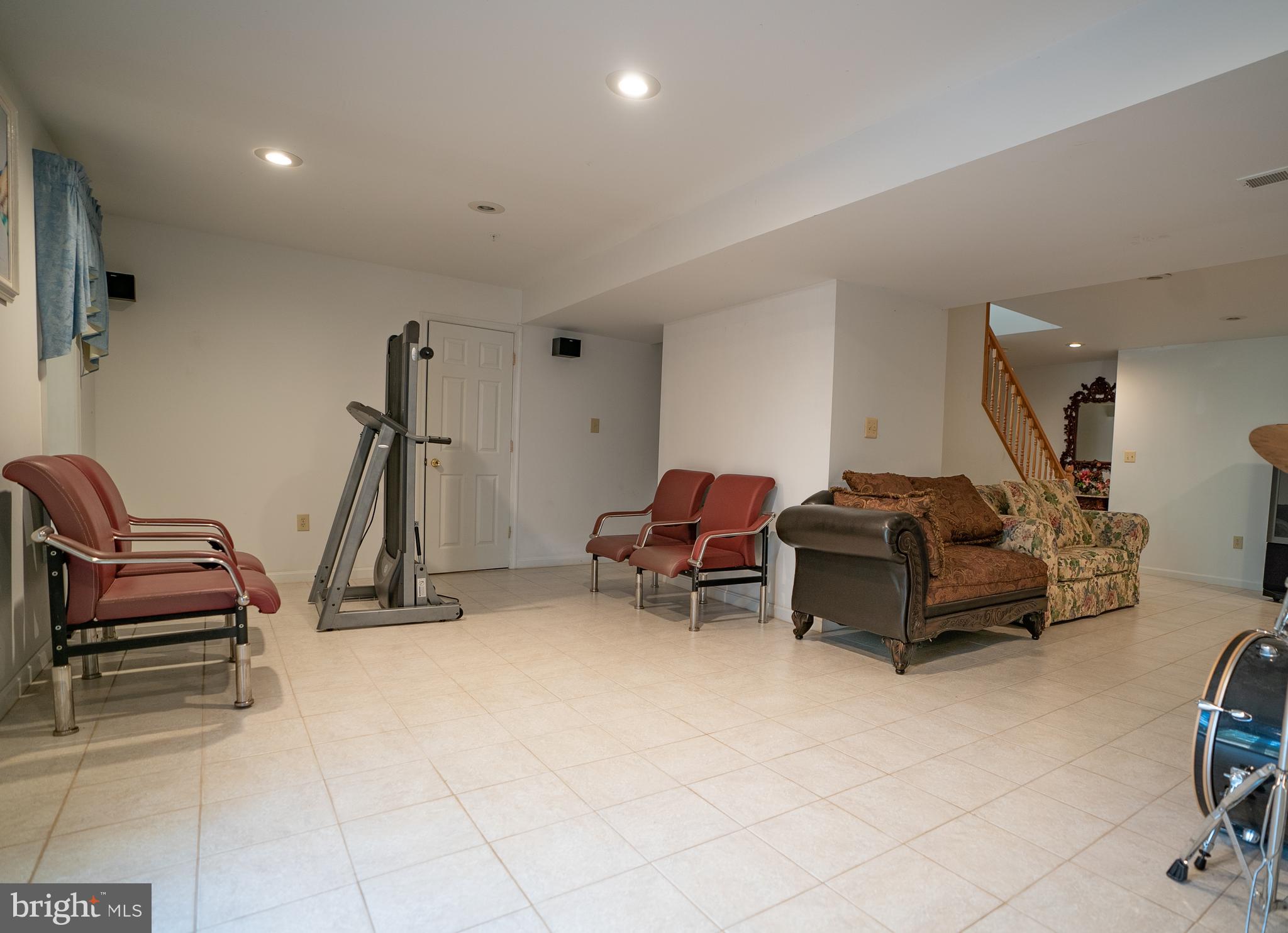 NORTHRIDGE - Residential