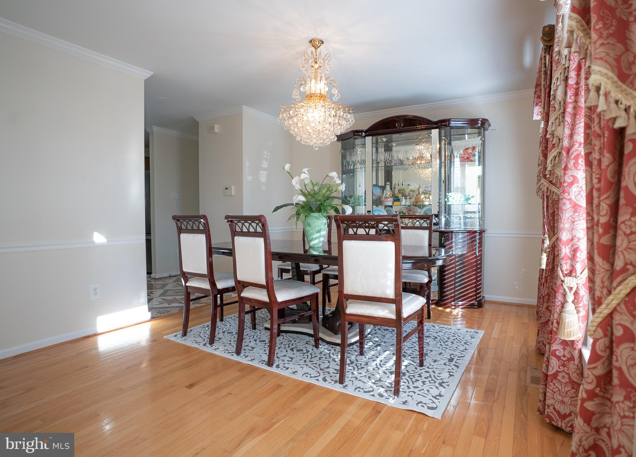 NORTHRIDGE - Residential