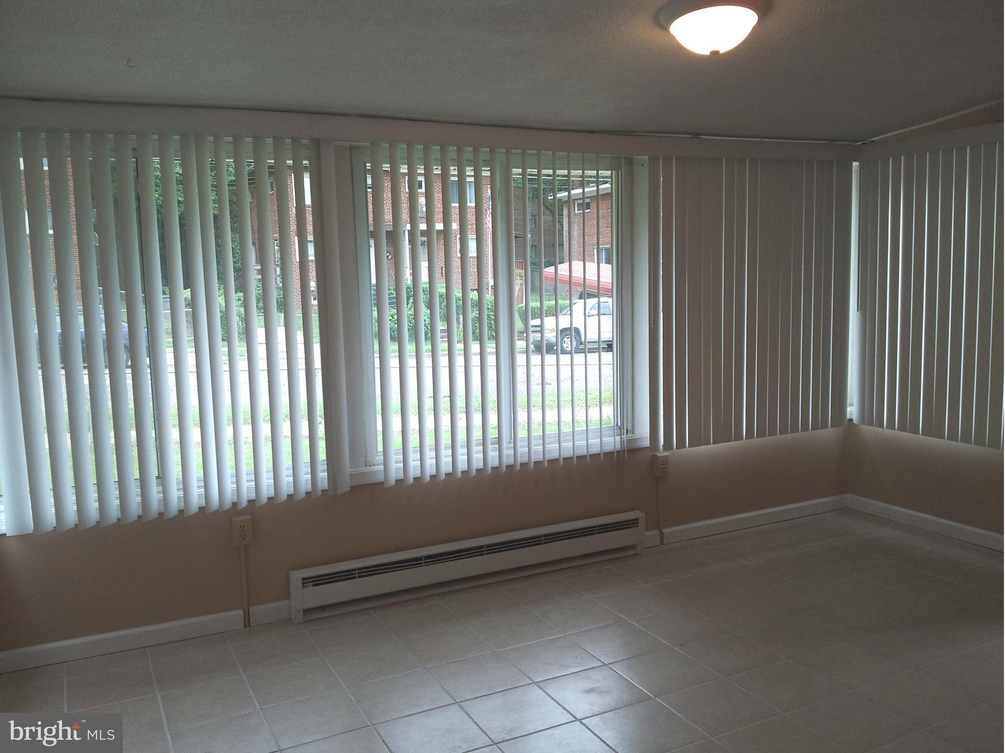 GLASSMANOR - Residential