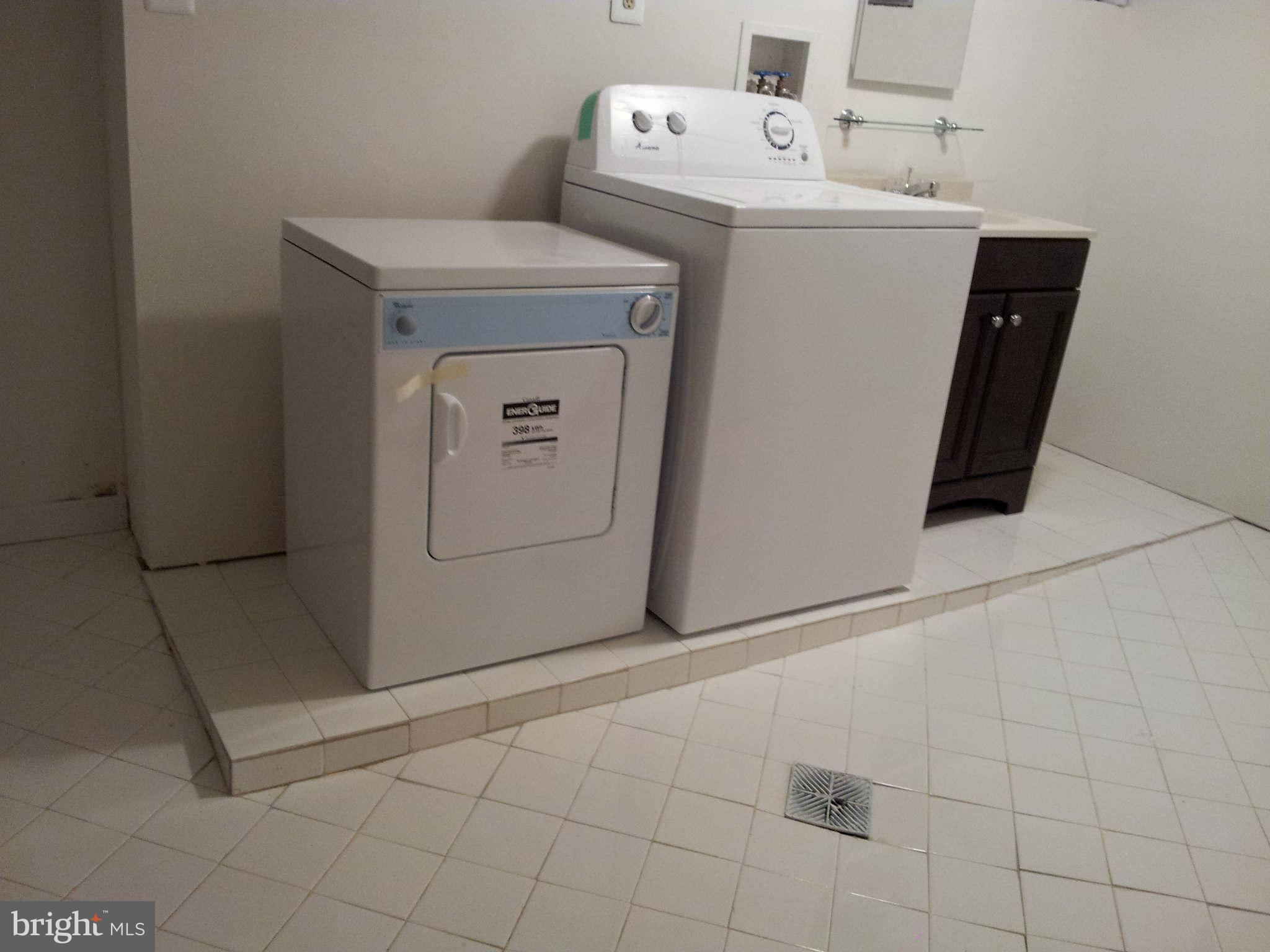 GLASSMANOR - Residential