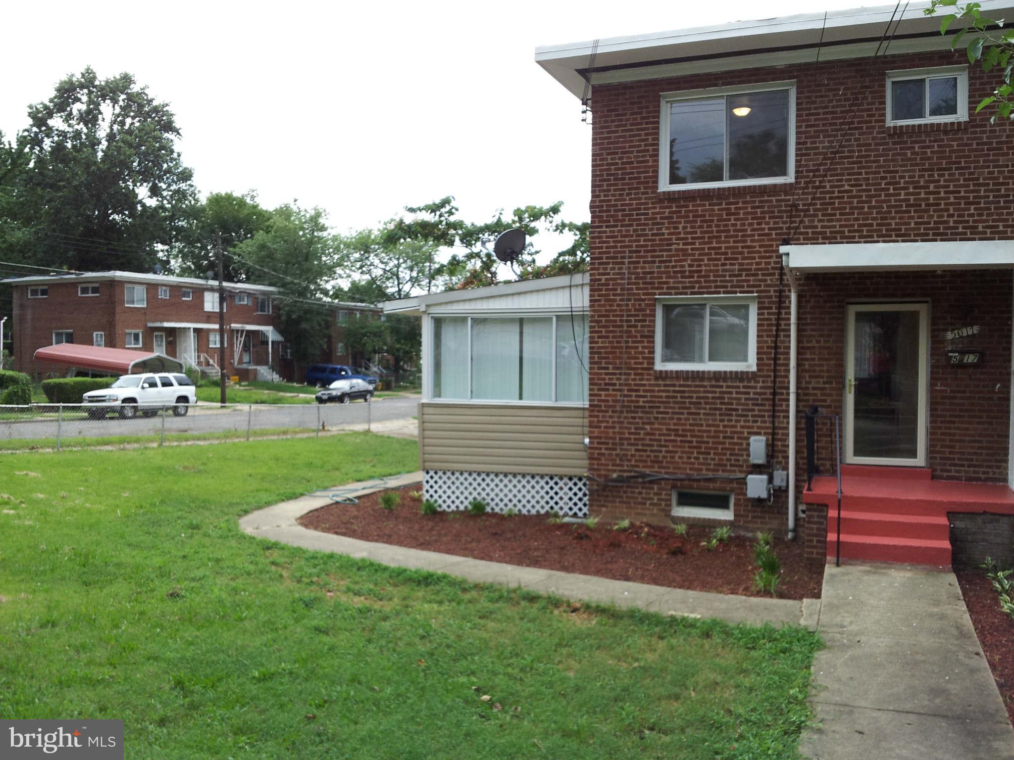 GLASSMANOR - Residential