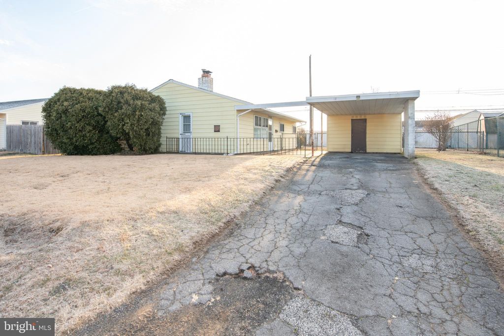 Photo of 12 Palm Lane, LEVITTOWN, PA 19054 (MLS # PABU2112146)