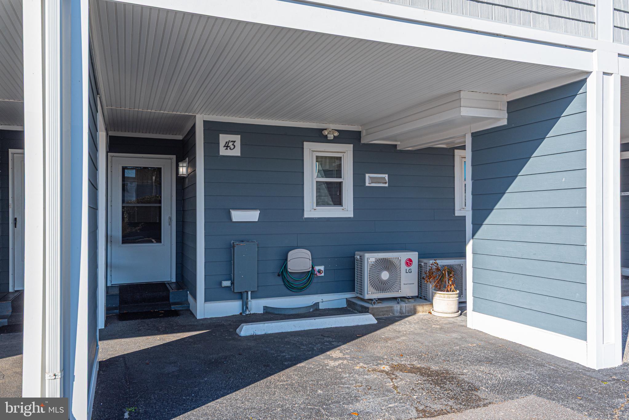 2819 PLOVER UNIT 4305