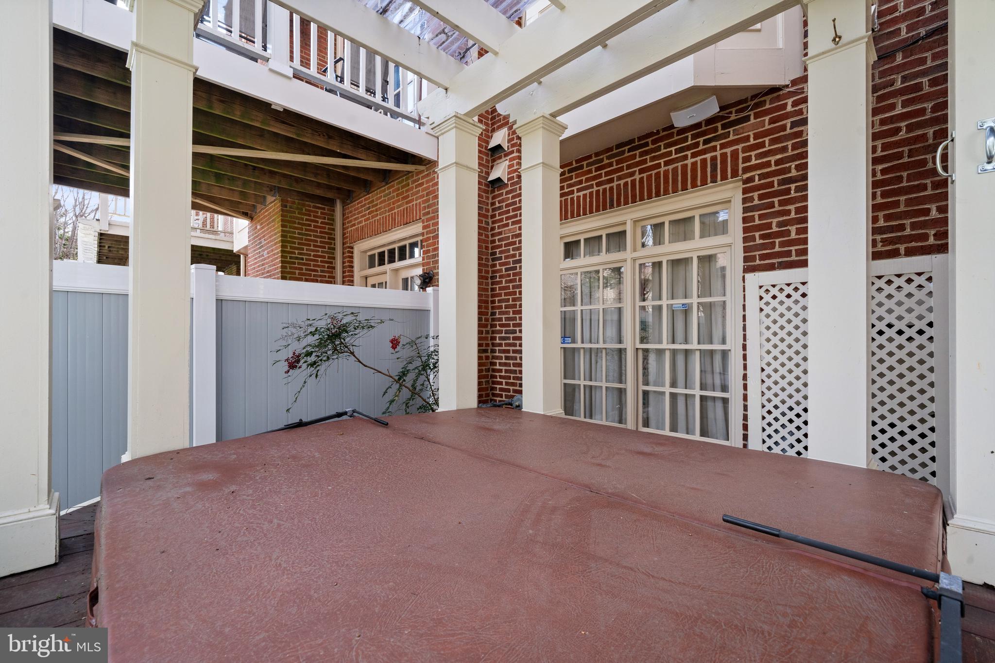 MAINS AT ANNANDALE - Residential