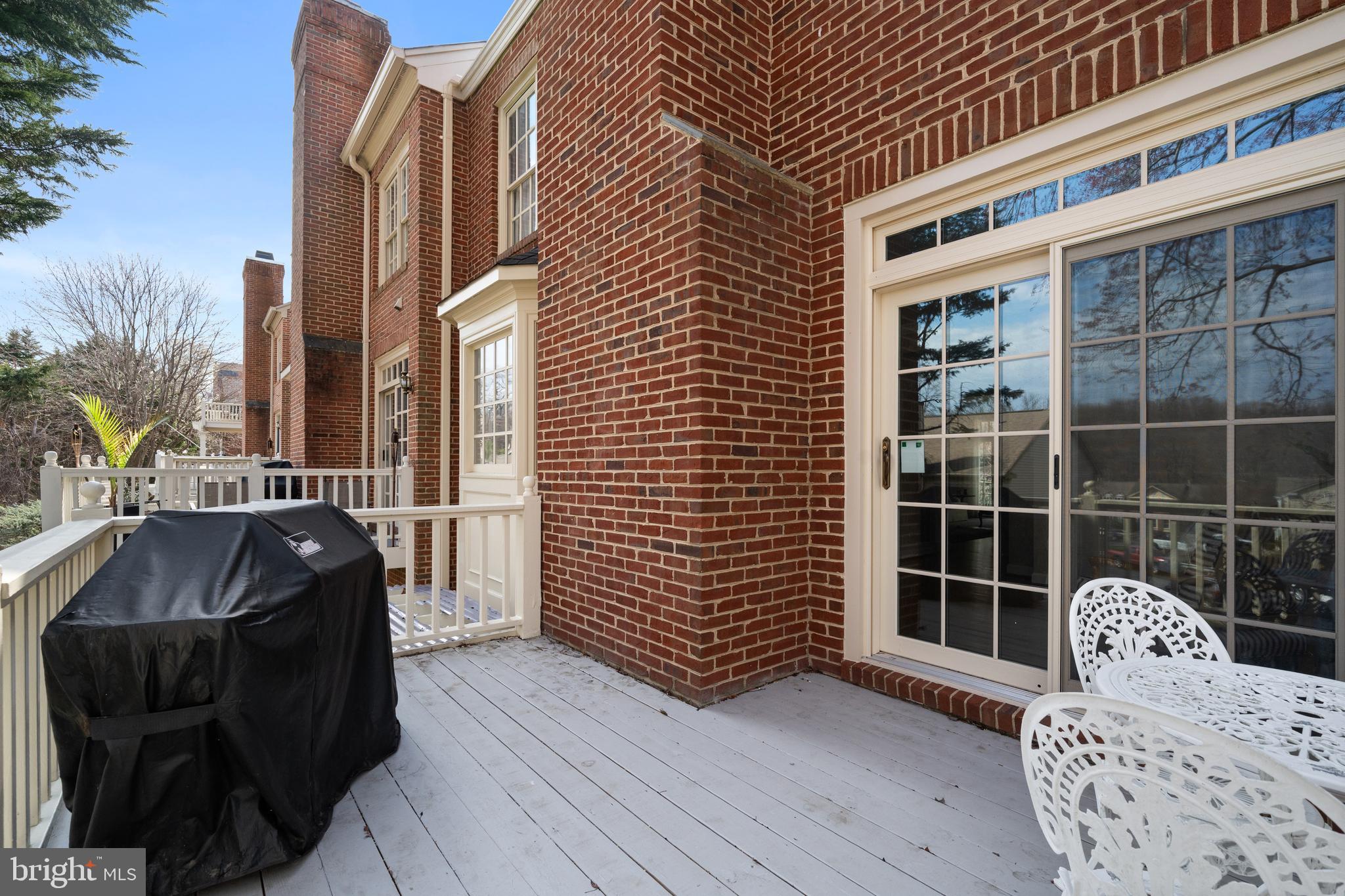 MAINS AT ANNANDALE - Residential