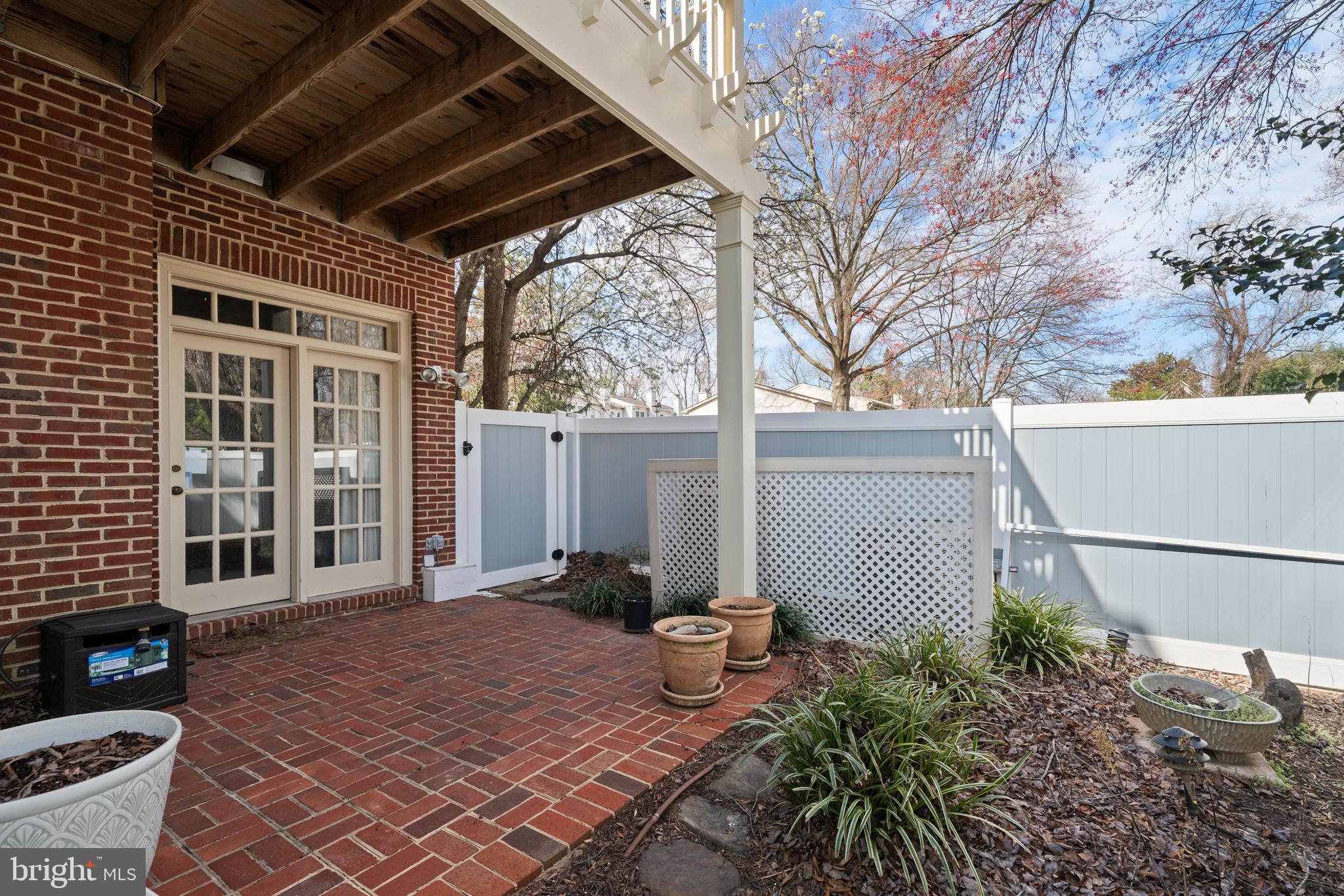 MAINS AT ANNANDALE - Residential