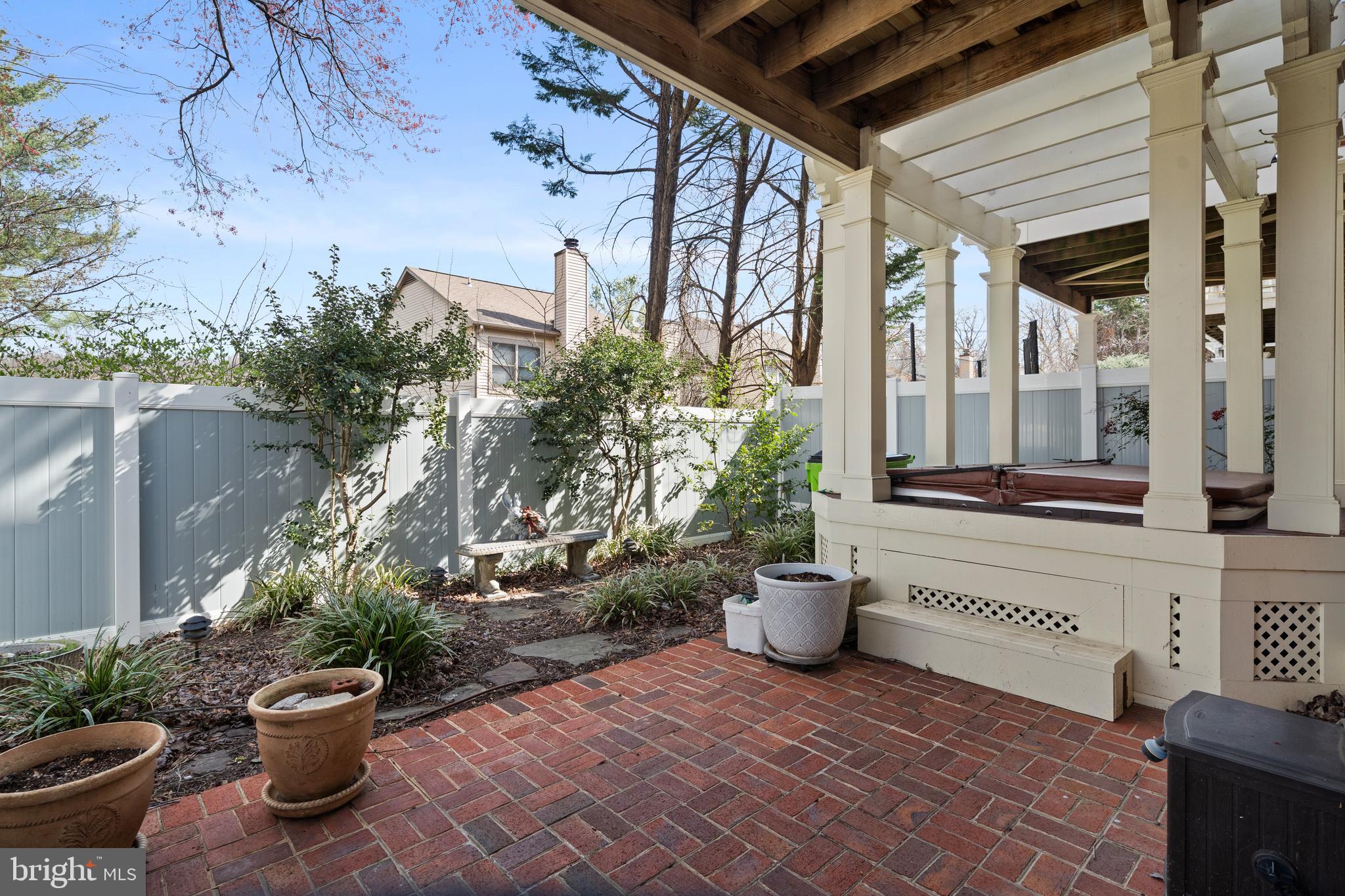 MAINS AT ANNANDALE - Residential