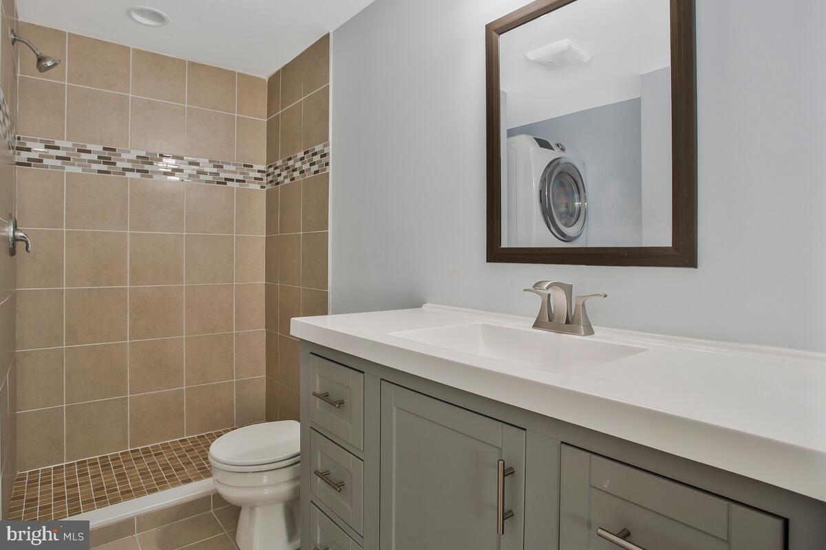 CHARING CROSS - Residential Lease