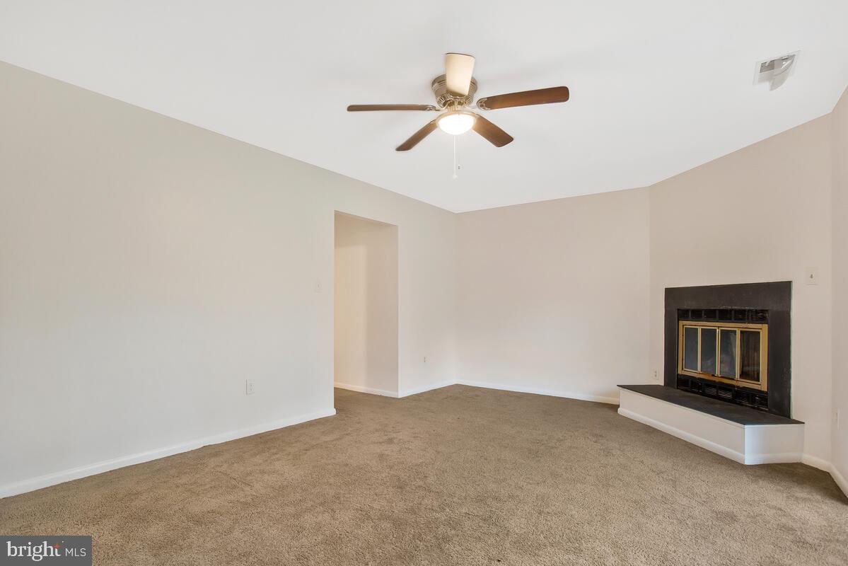 CHARING CROSS - Residential Lease