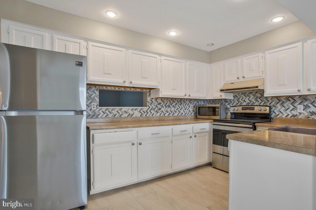 CHARING CROSS - Residential Lease