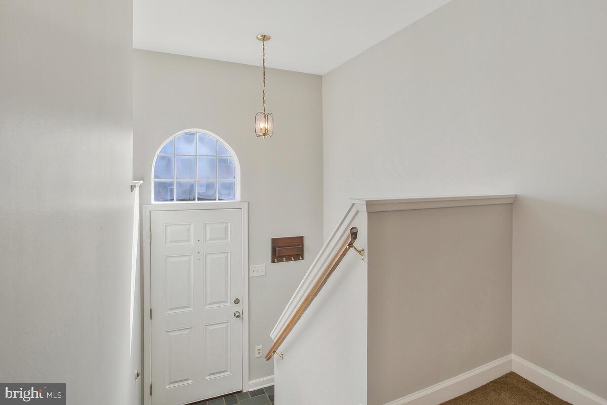 CHARING CROSS - Residential Lease