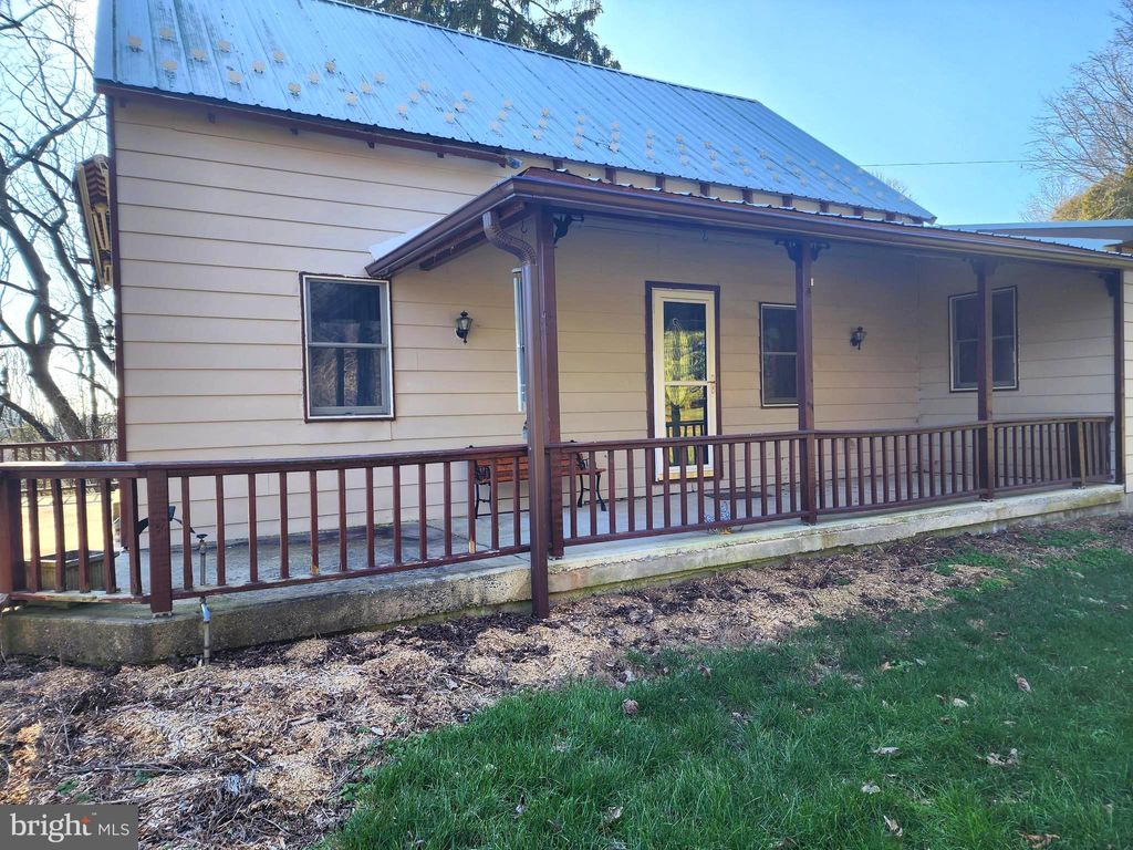 Photo of 230 WOLLUPS HILL RD, DENVER, PA 17517 (MLS # PALA2029070)