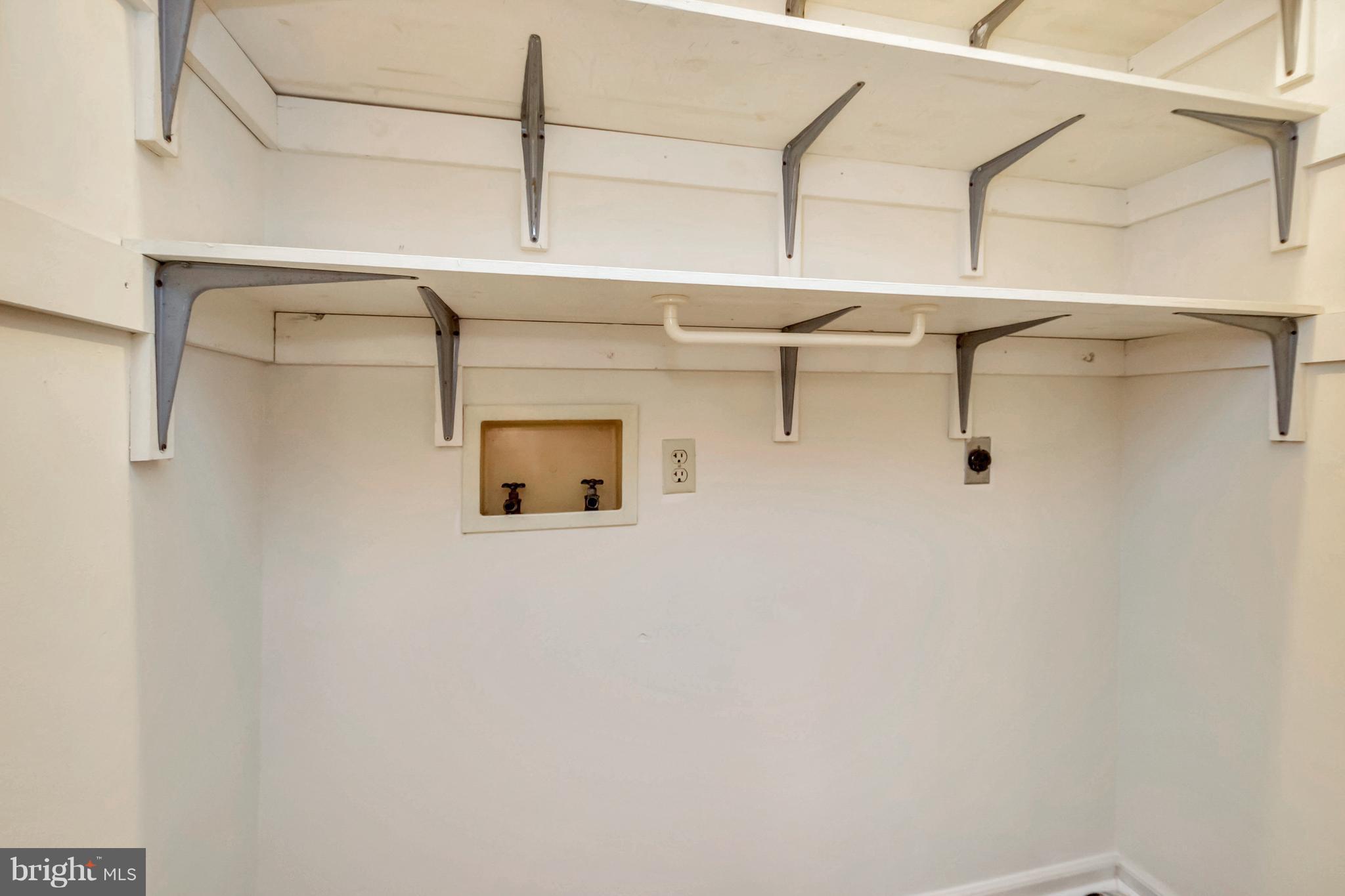 SHERATON HILLS EAST - Residential