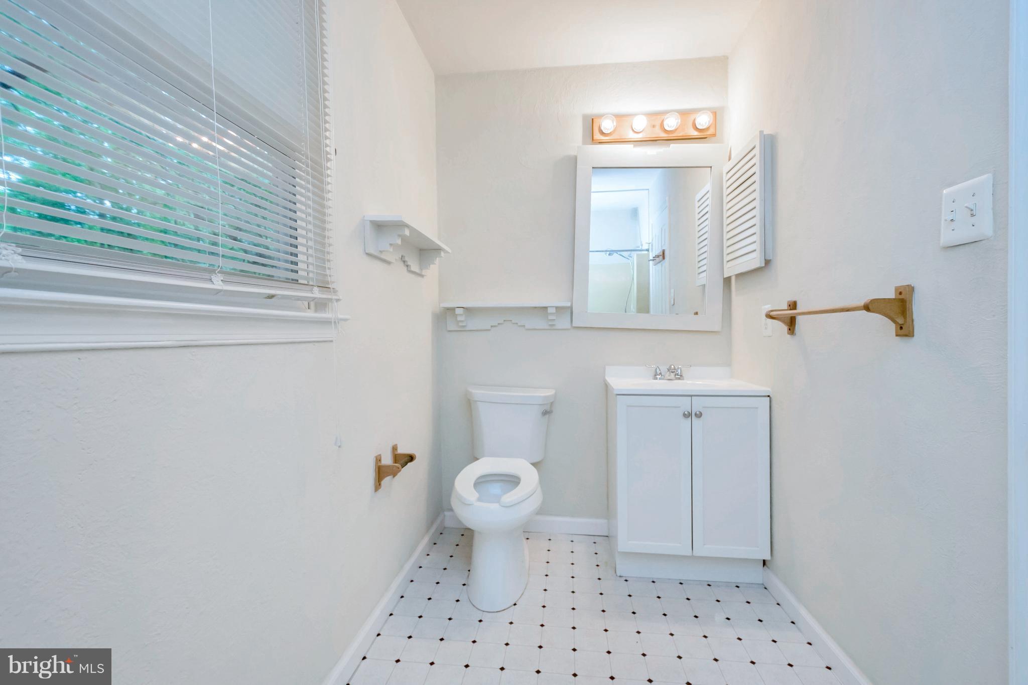 SHERATON HILLS EAST - Residential