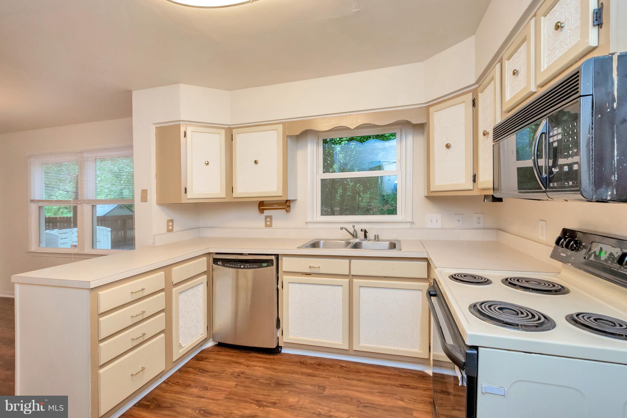 SHERATON HILLS EAST - Residential