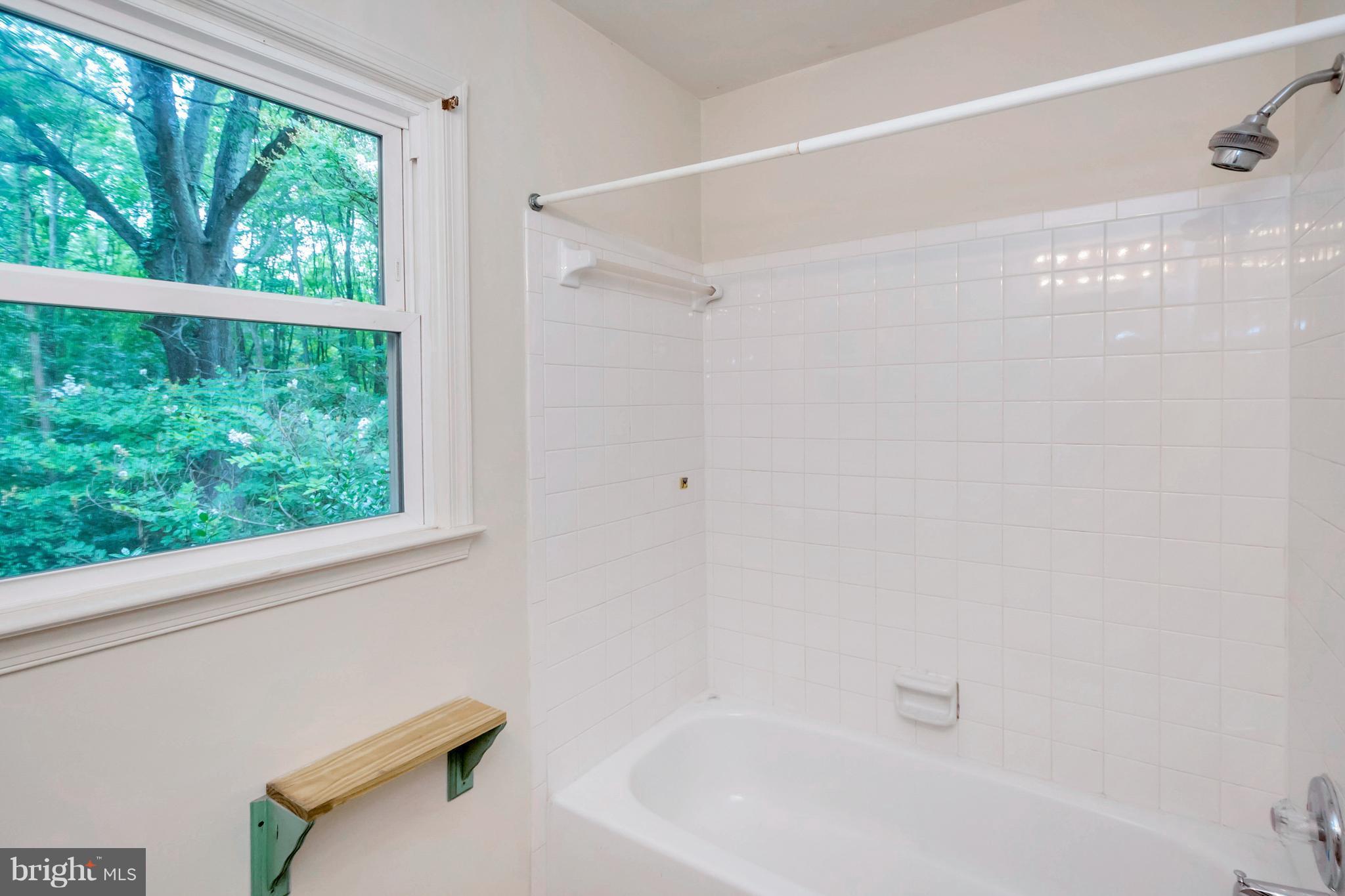 SHERATON HILLS EAST - Residential