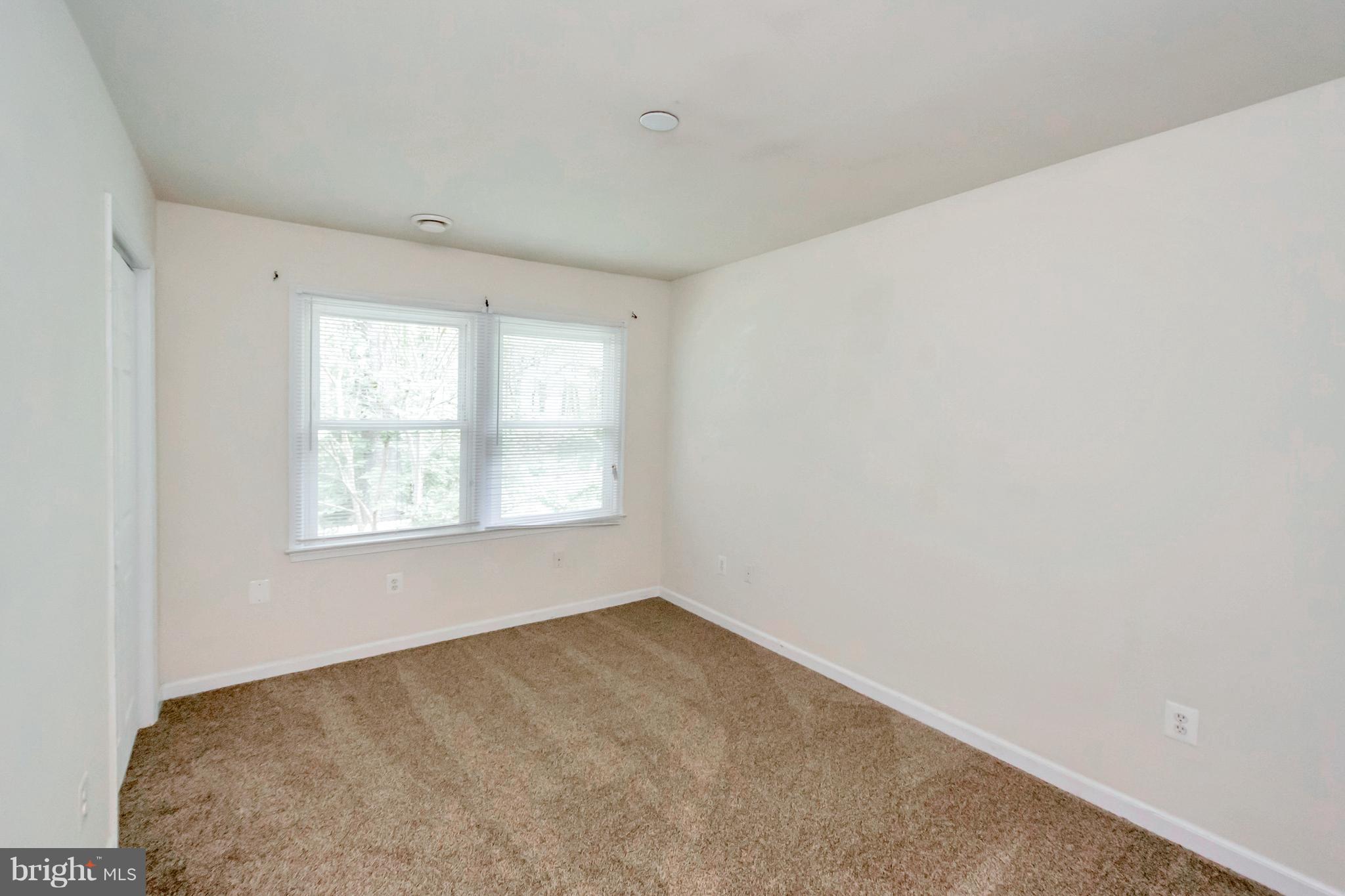 SHERATON HILLS EAST - Residential