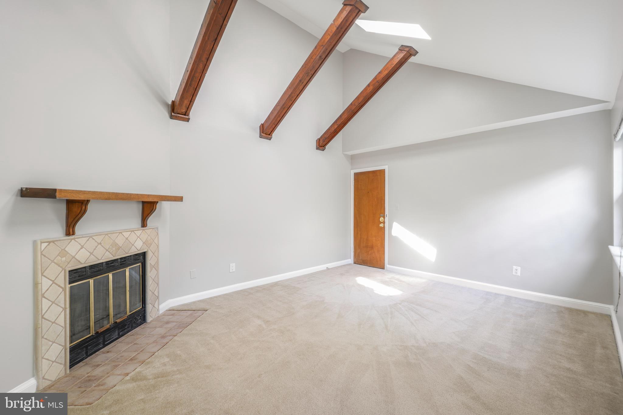 2101 N TAFT STREET 123