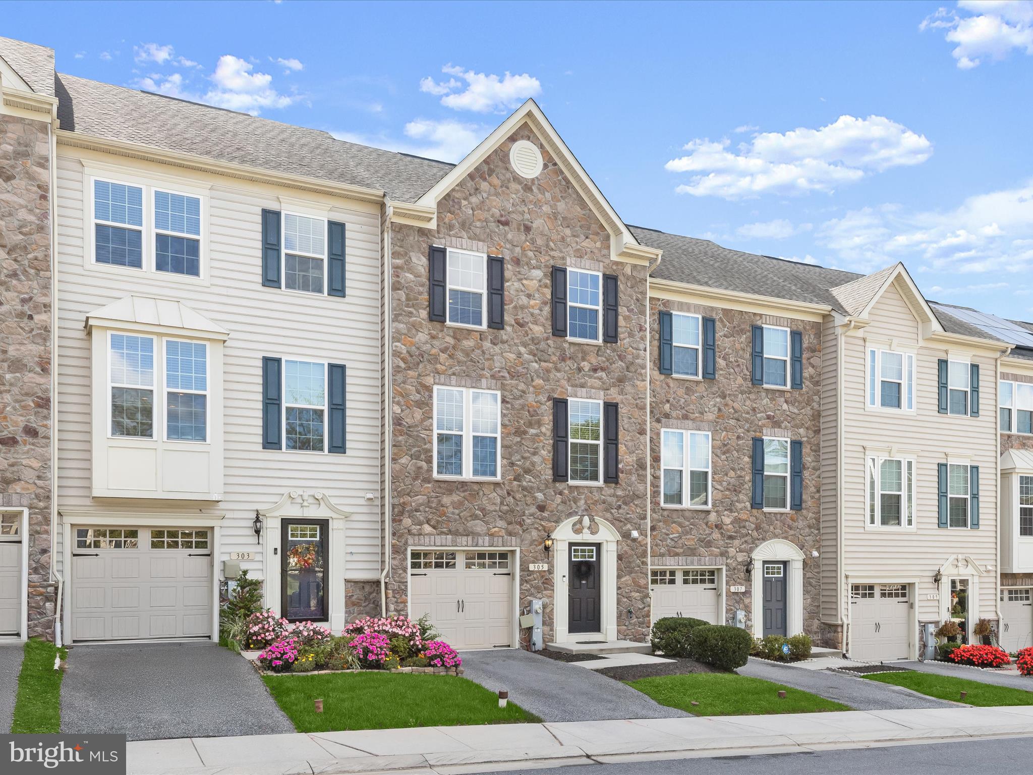 305 CHERRYSTONE COURT