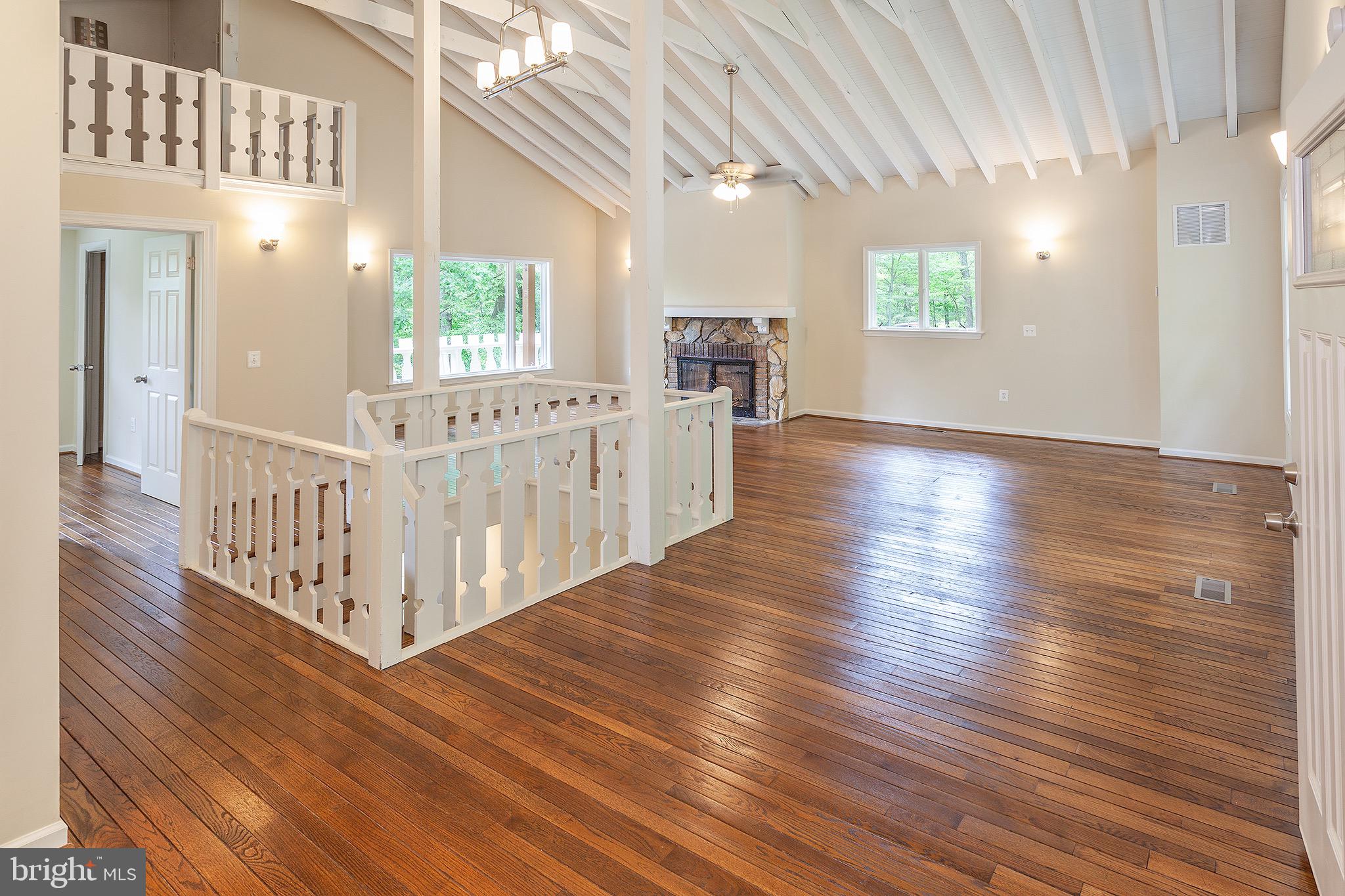 BULL RUN MOUNTAIN ESTATE - Residential