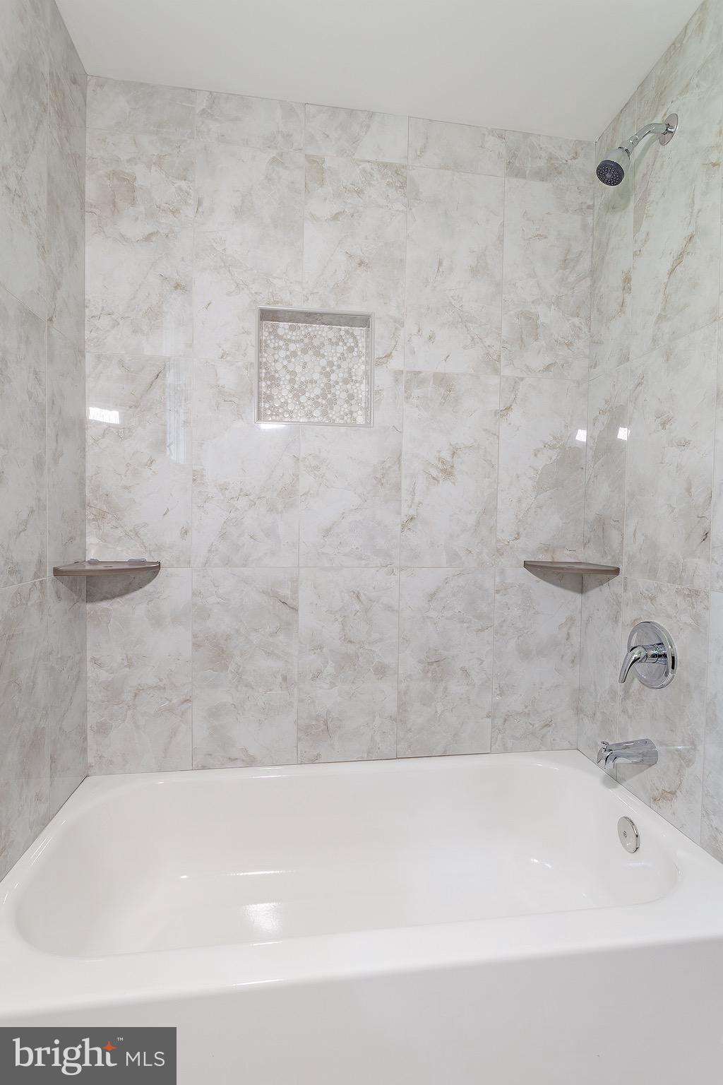 BULL RUN MOUNTAIN ESTATE - Residential