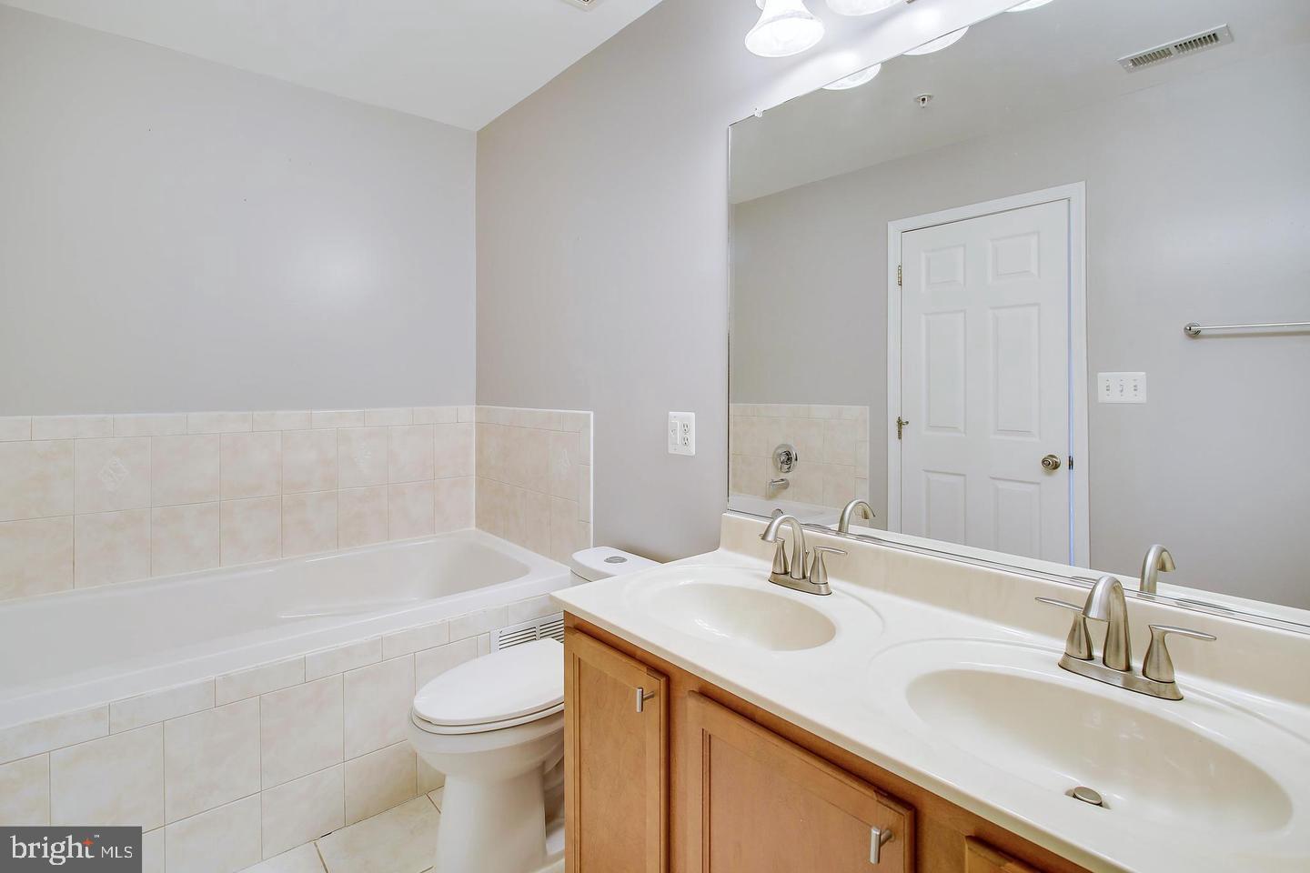 MARLTON TOWN CENTER - Residential