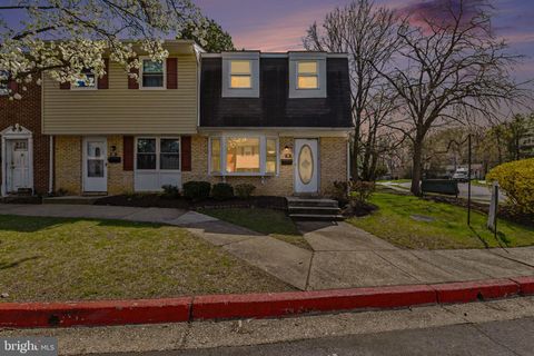 91 HERITAGE COURT ANNAPOLIS MD 21401