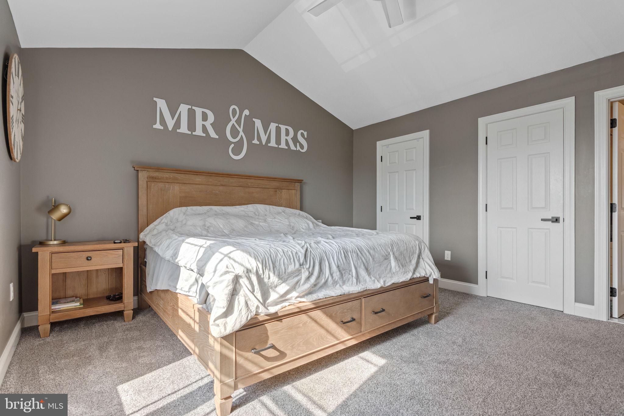 STONEGATE COMMONS - Residential