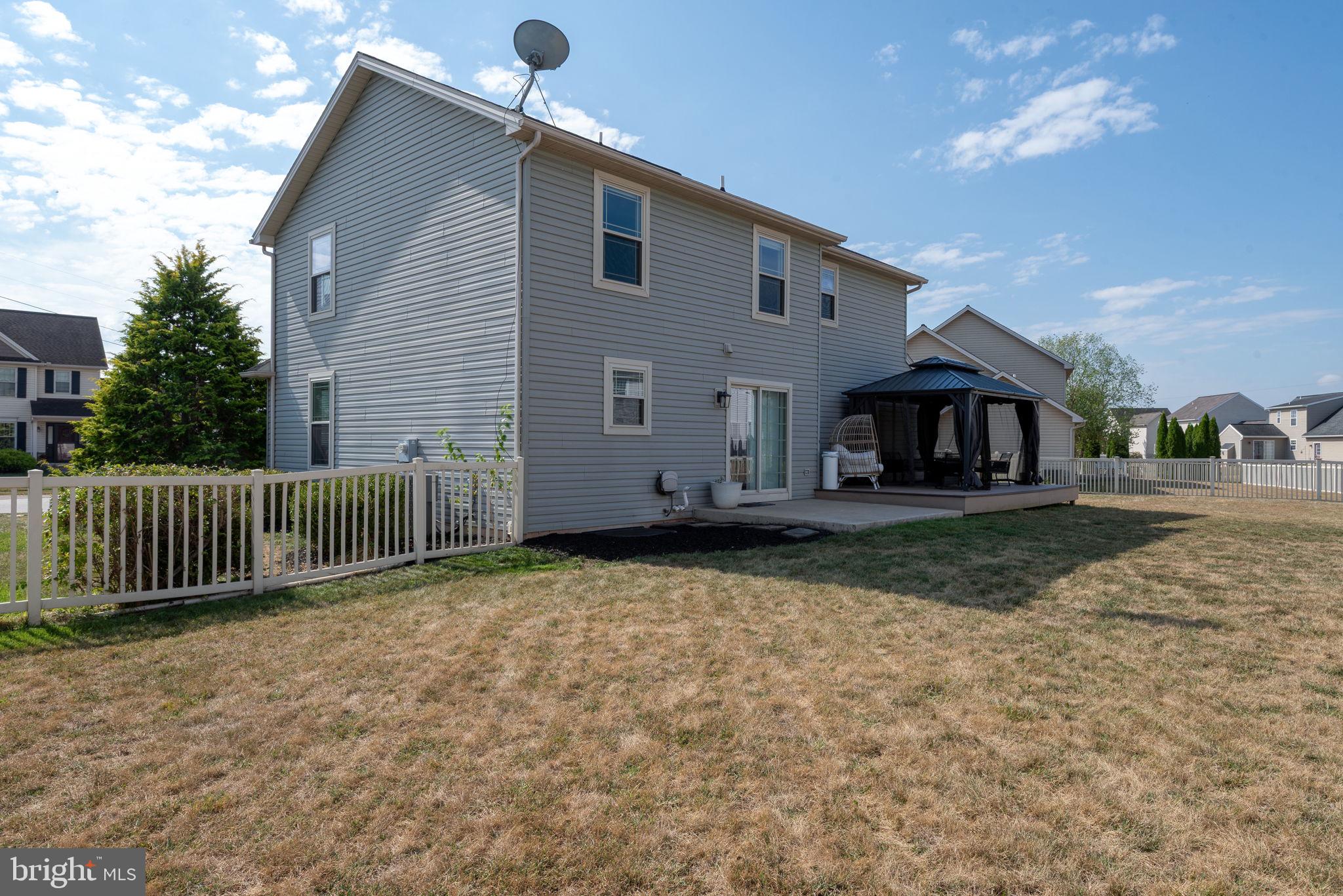 STONEGATE COMMONS - Residential