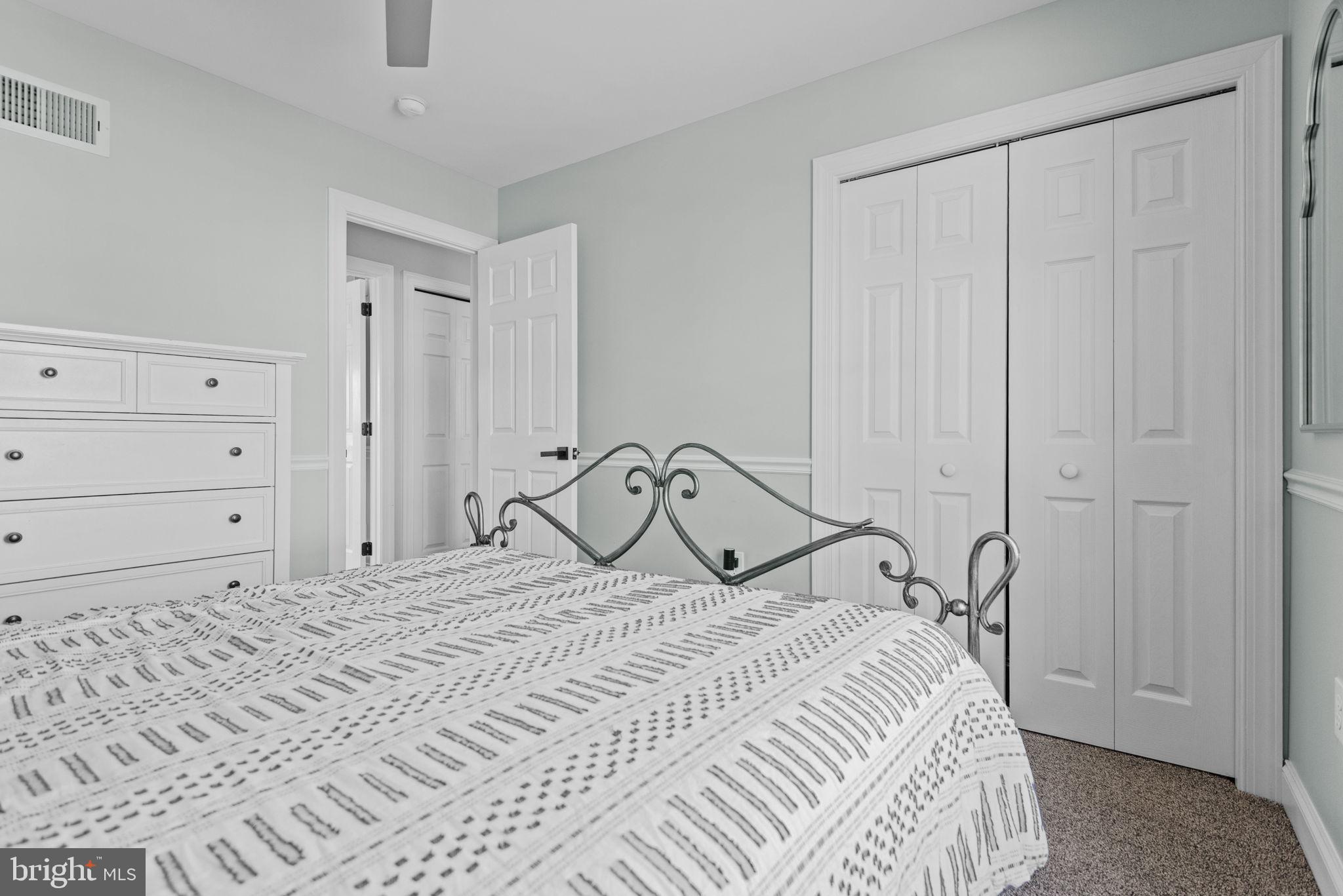 STONEGATE COMMONS - Residential