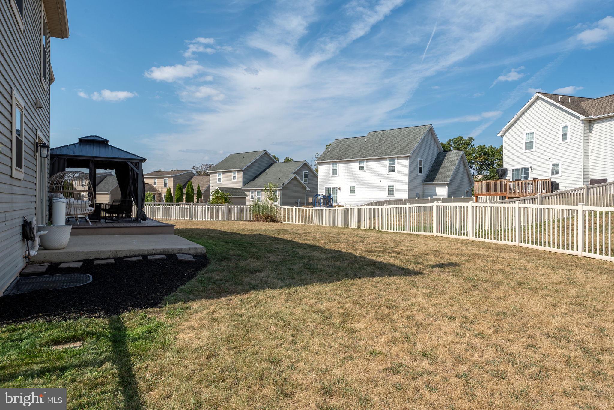 STONEGATE COMMONS - Residential