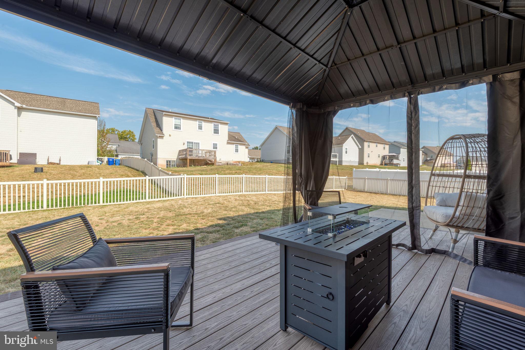 STONEGATE COMMONS - Residential