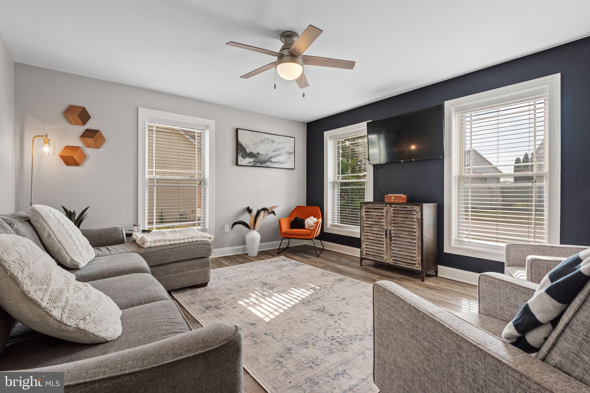 STONEGATE COMMONS - Residential