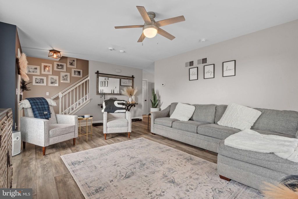 Photo of 45 Stony Run Way, YORK, PA 17406 (MLS # PAYK2091898)