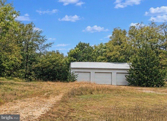 1372 ELM ROAD
