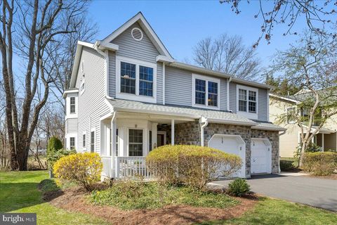 Condo For Sale - 12 Stonerise Drive<br/> Mercer County, LAWRENCE, NJ 08648