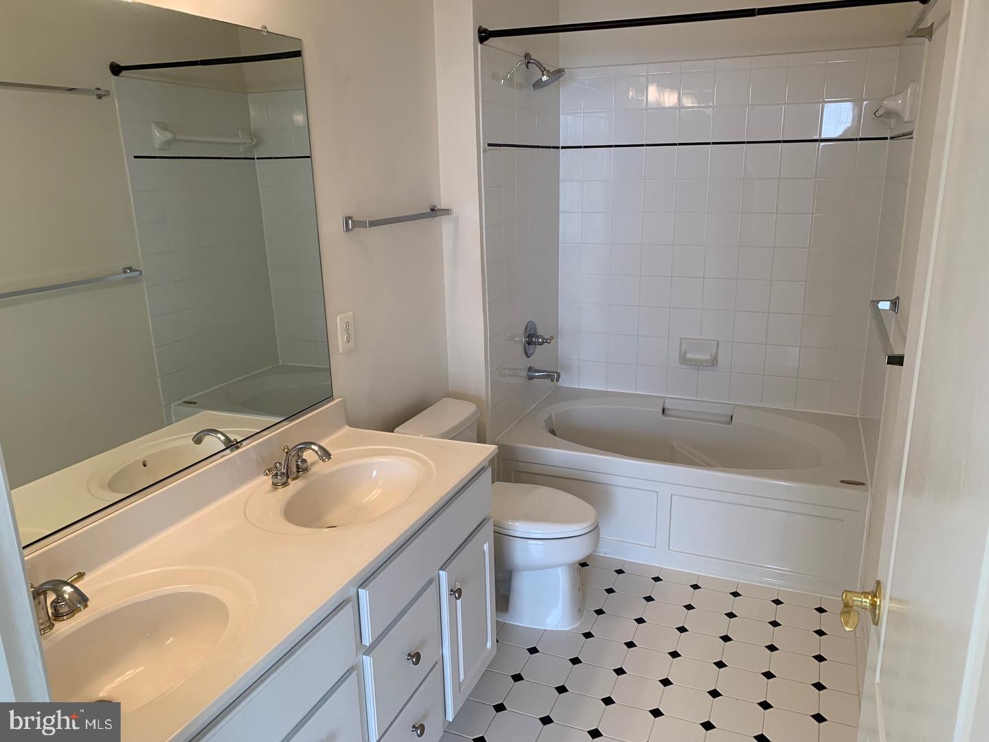 MADISON PARK AT WEST MARKET - Residential Lease