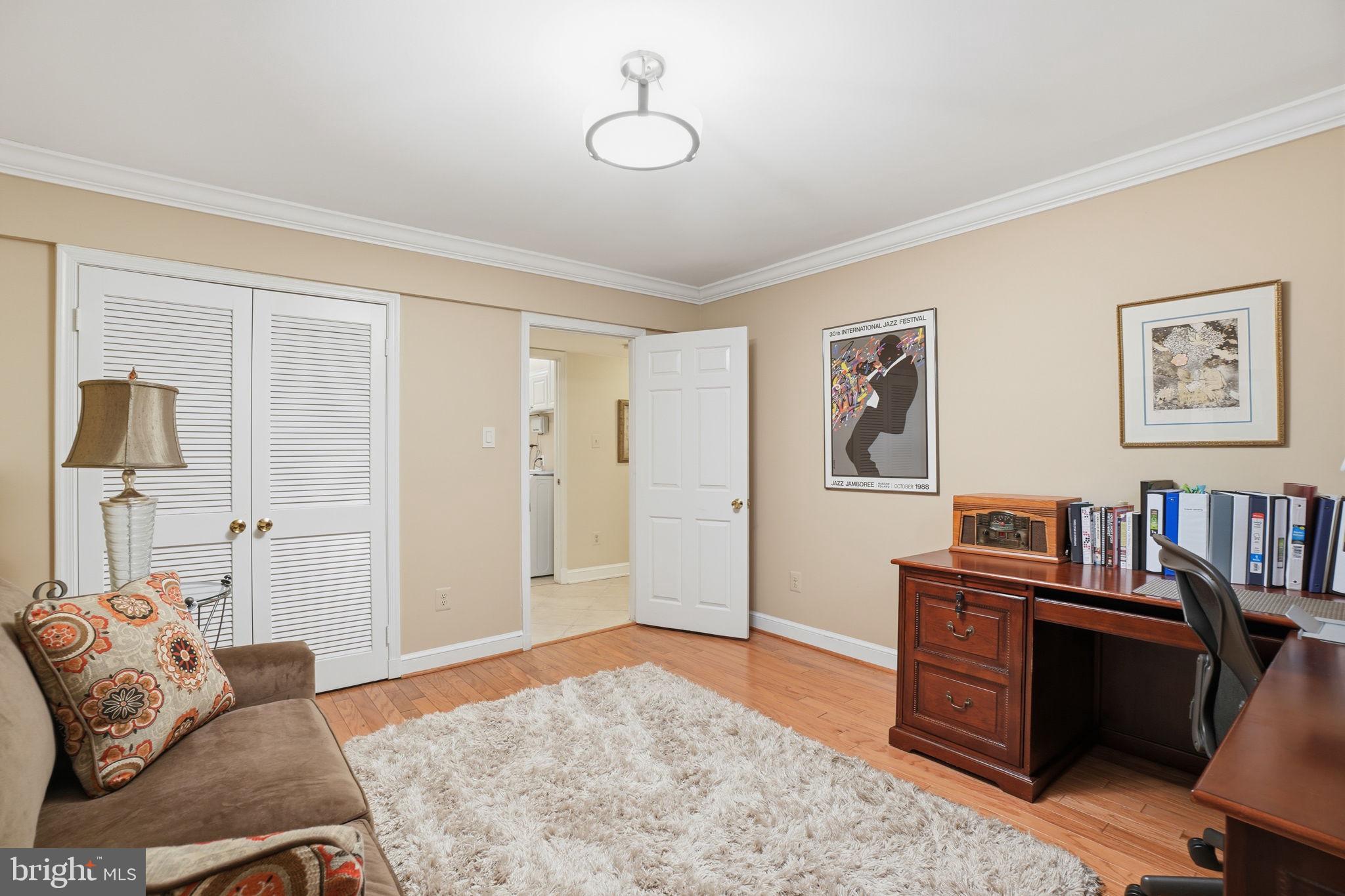 ARLINGTON RIDGE - Residential