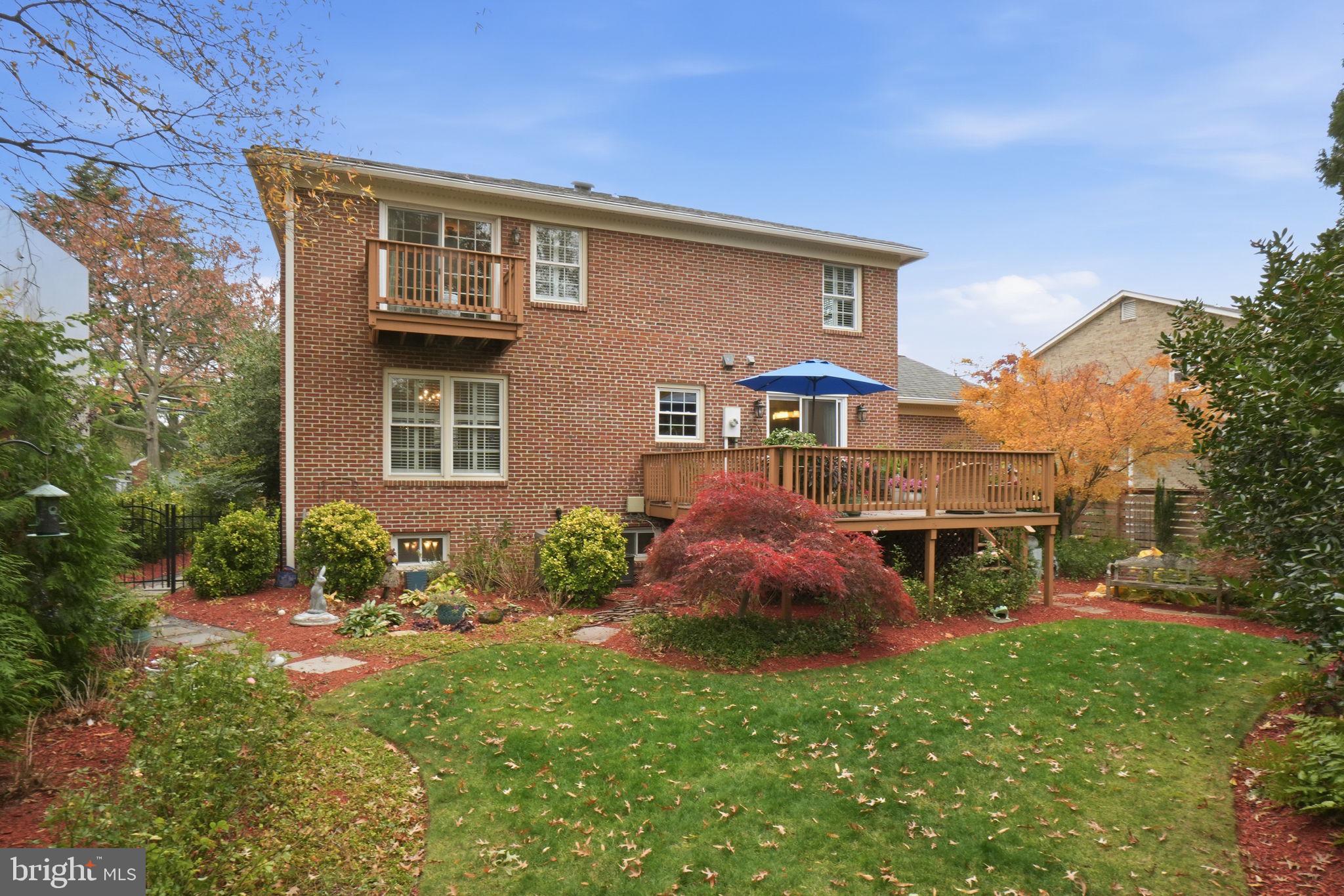 ARLINGTON RIDGE - Residential