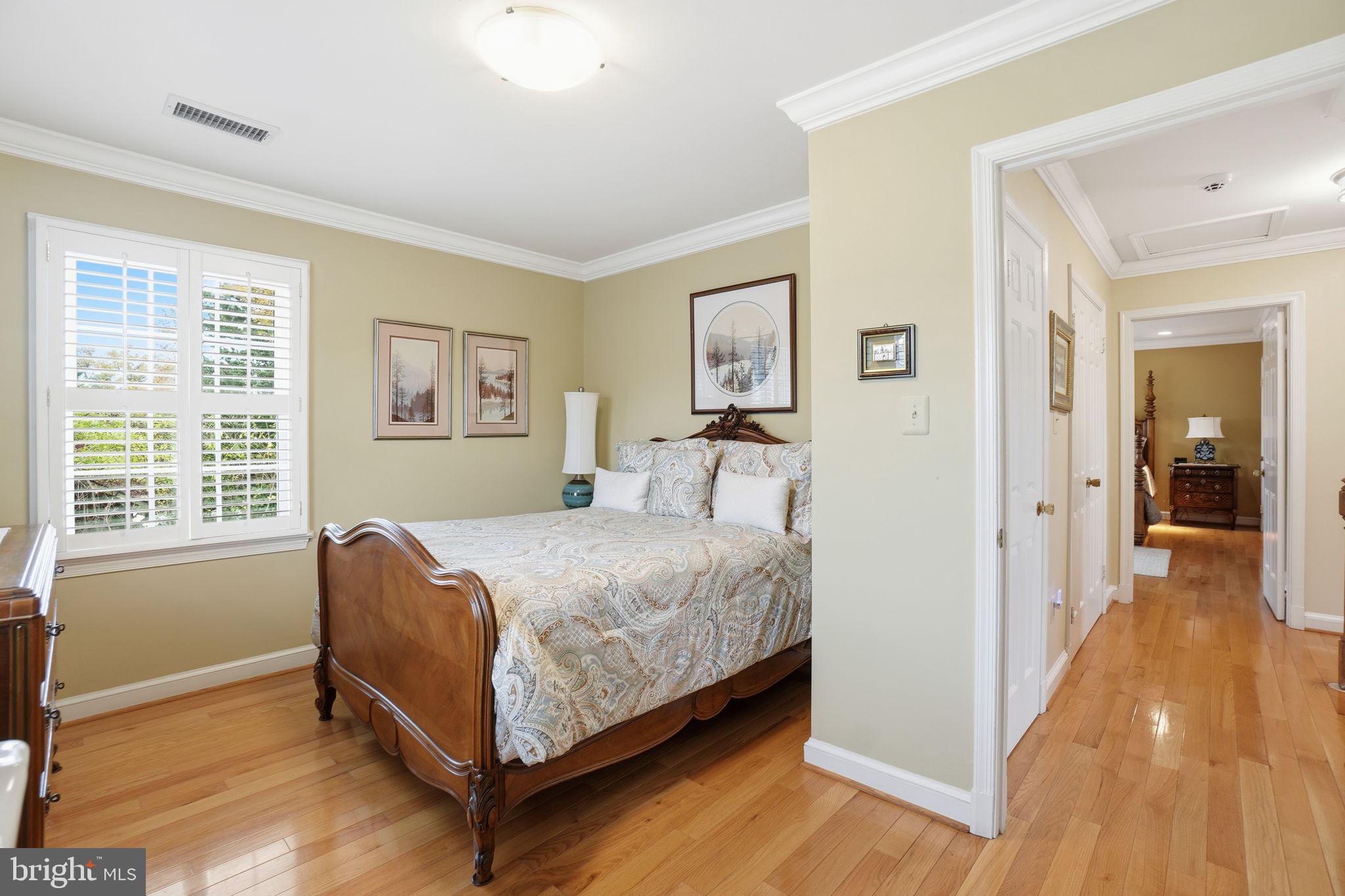 ARLINGTON RIDGE - Residential