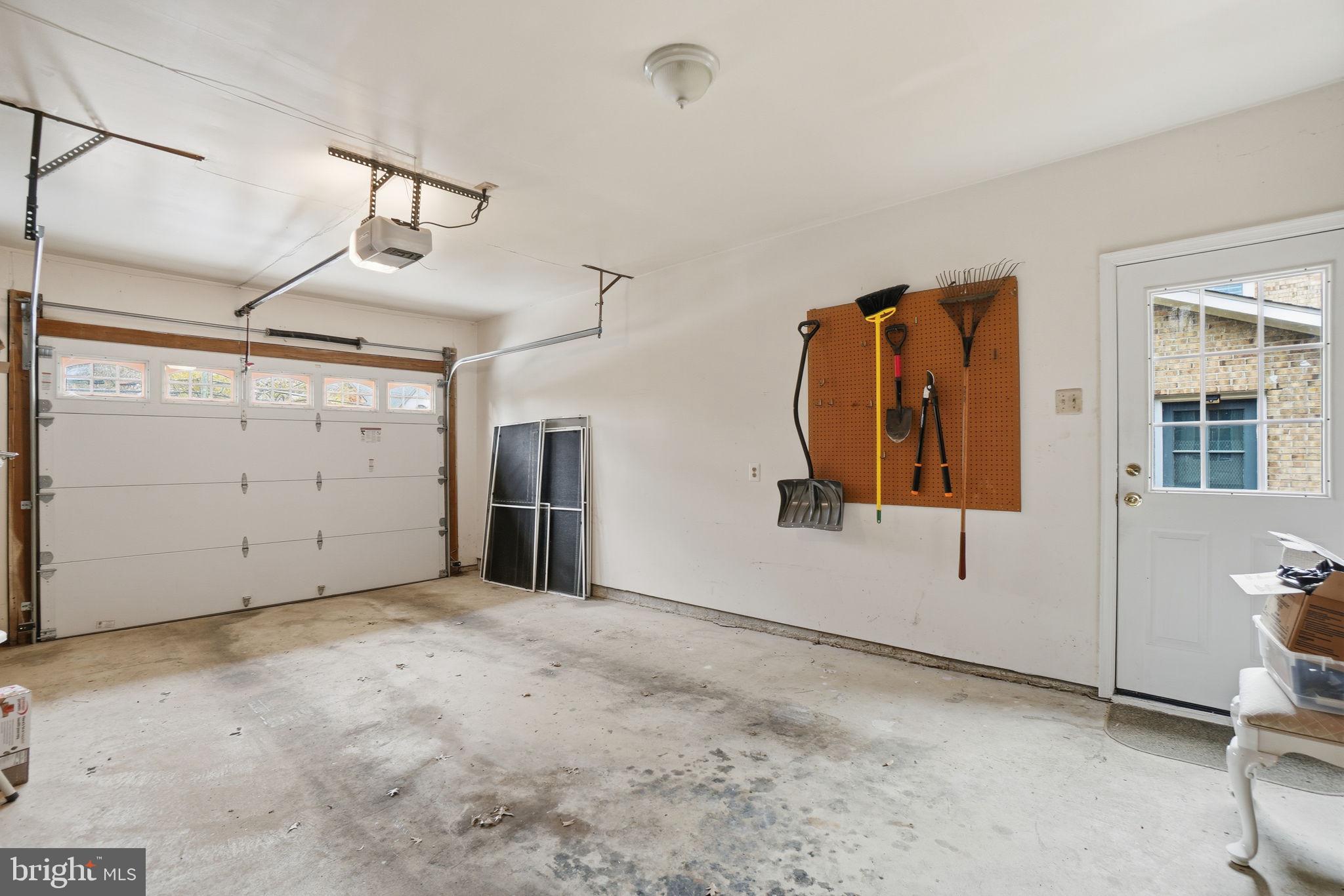 ARLINGTON RIDGE - Residential