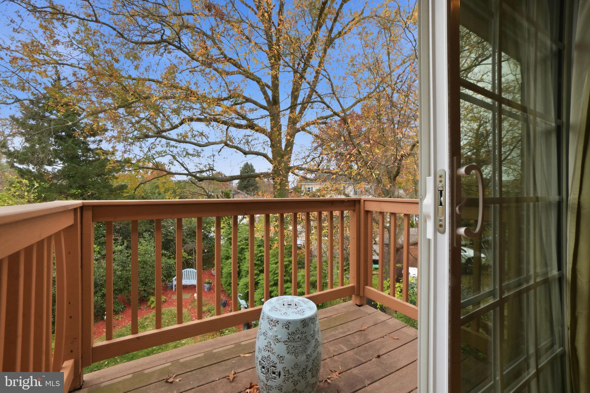 ARLINGTON RIDGE - Residential