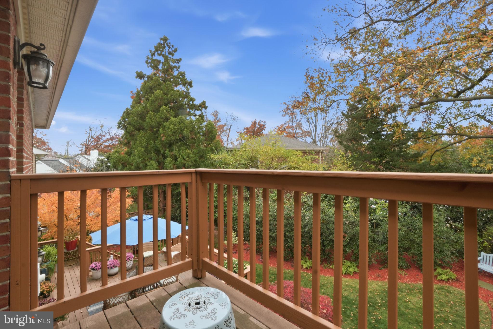 ARLINGTON RIDGE - Residential