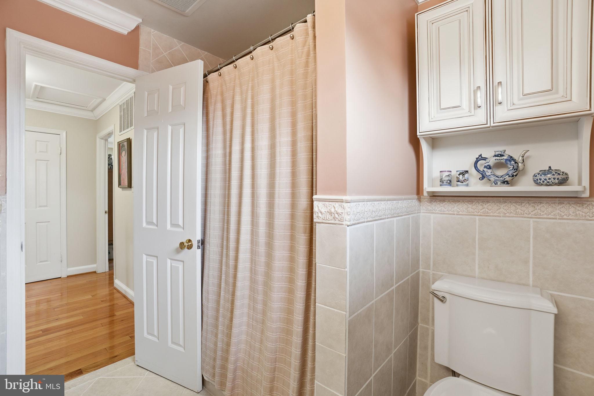 ARLINGTON RIDGE - Residential